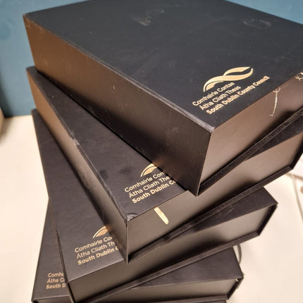 Black gift box with ribbon pack of 20 Custom Wood Designs __label: Multibuy a6f708f1-2c04-4024-8203-cd6461669d87_7a775e9c-9701-4415-8667-d81ed246fd13